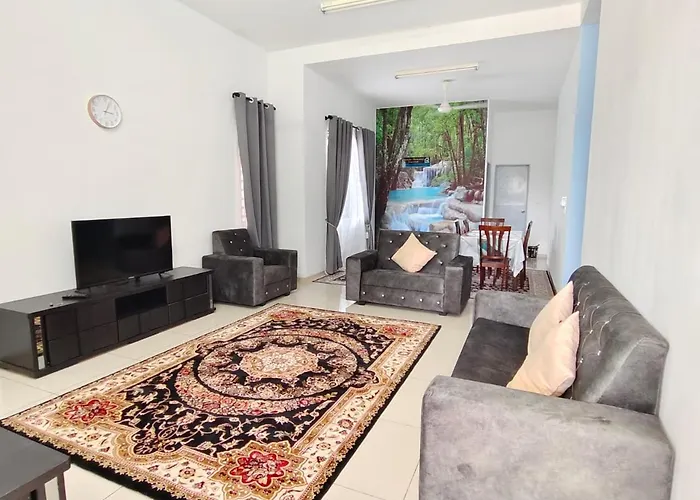 Nasuha Homestay 3 Temerloh Semi-D House, 3 Bedroom, 2 Bathroom, 4 Unit Aircond, Free Wifi And Netflix